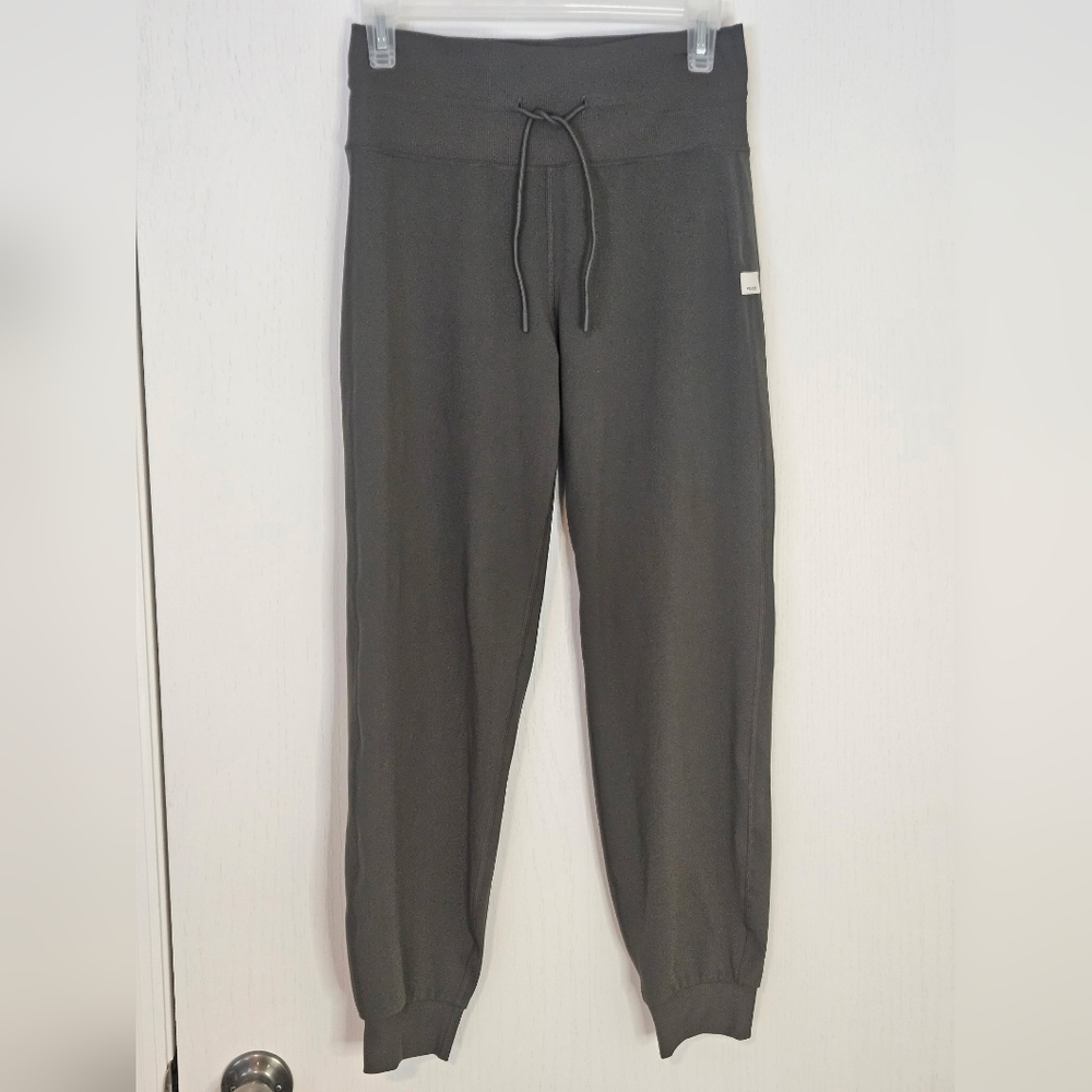 Vuori Womens Daily Joggers Olive Green